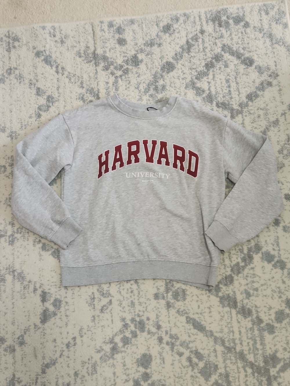 H&M Light Gray Crewneck Sweatshirt with Maroon Harvard Print